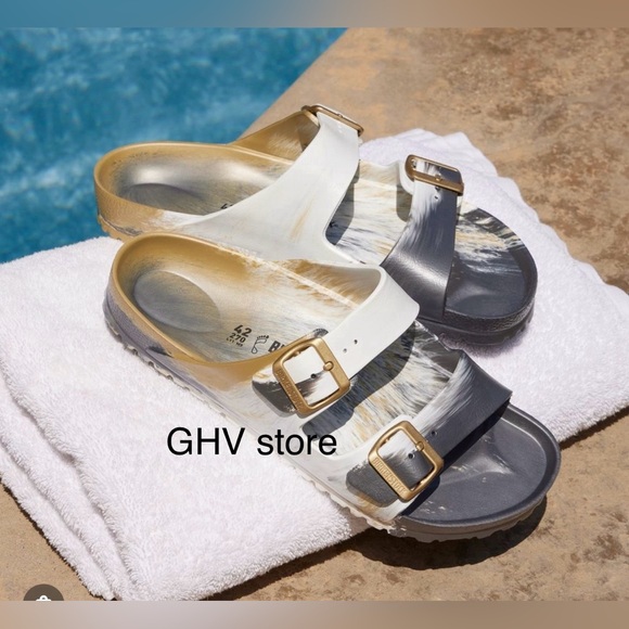 Birkenstock Women's Essentials Arizona Footbed Sandal - Picture 1 of 4